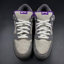Load image into Gallery viewer, US12 Nike SB Dunk Low Purple Pigeon (2006)
