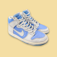 Load image into Gallery viewer, US9.5 Nike Dunk High UNC Euro (2003)
