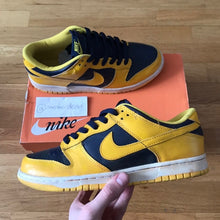 Load image into Gallery viewer, US8.5 Nike Dunk Low VNTG Reverse Michigan (2010)
