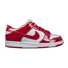Load image into Gallery viewer, US7.5 Nike Dunk Low St John&#39;s (2001)
