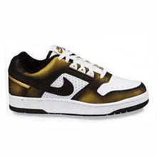 Load image into Gallery viewer, US8 Nike Delta Force Low &#39;Haze&#39; Gold (2005)
