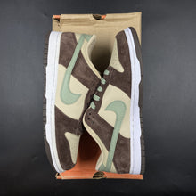 Load image into Gallery viewer, US8 Nike Dunk Low Baroque Glaze Green (2004)
