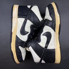 Load image into Gallery viewer, US11 Nike Dunk High VNTG Black &amp; White (2008)
