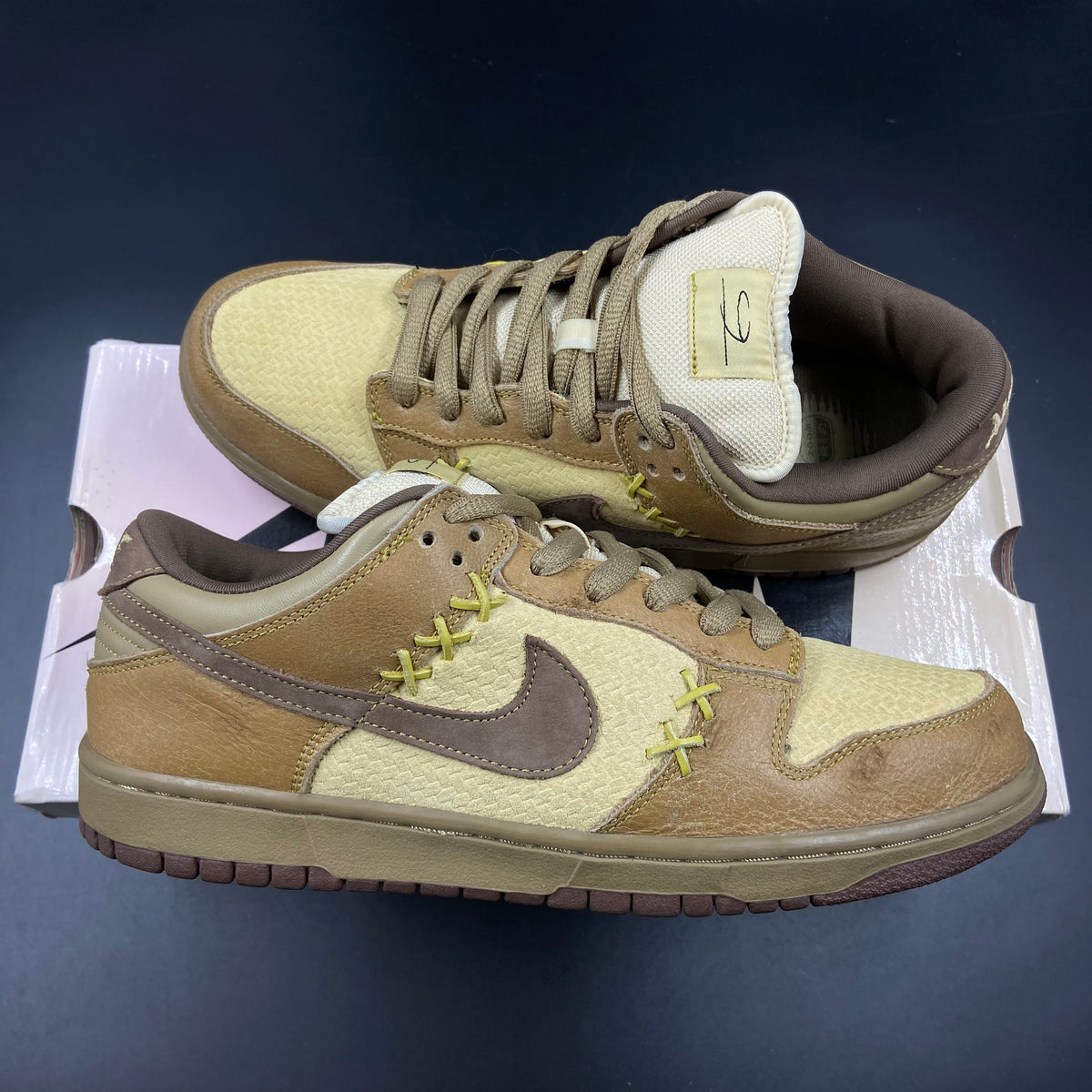 US9.5 Nike SB Dunk Low Shanghai 2 (2005) – SneakerDenn