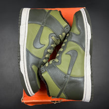 Load image into Gallery viewer, US8.5 Nike Dunk High Dark Army (2007)
