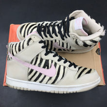 Load image into Gallery viewer, US8.5 Nike Dunk High Zebra (2005)
