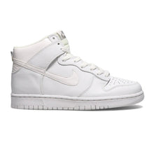 Load image into Gallery viewer, US9 Nike Dunk High LE White (1999)
