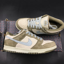 Load image into Gallery viewer, US10.5 Nike Dunk Low 6.0 Light Stone (2006)
