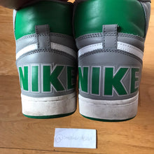 Load image into Gallery viewer, US10 Nike Terminator High Celtics (2004)
