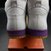 Load image into Gallery viewer, US12 Nike Dunk High White Hyacinth (2005)
