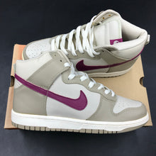 Load image into Gallery viewer, US7.5 Nike Dunk High Raspberry (2003)
