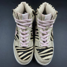 Load image into Gallery viewer, US5.5 Nike Dunk High Zebra (2005)
