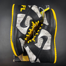Load image into Gallery viewer, US10 Nike Dunk High FLOM x Livestrong *signed box* (2009)
