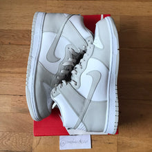 Load image into Gallery viewer, US10.5 Nike Dunk High Light Bone (2016)
