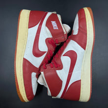 Load image into Gallery viewer, US14 Nike Team Convention High Red/White (1986)
