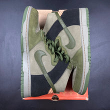 Load image into Gallery viewer, US10.5 Nike Dunk High Olive NL (2005)
