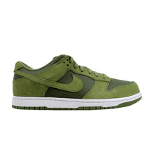 Load image into Gallery viewer, US9 Nike Dunk Low Palm Green (2016)
