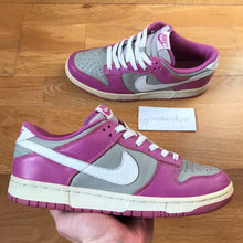 Load image into Gallery viewer, US8 Nike Dunk Low Viola (2002)
