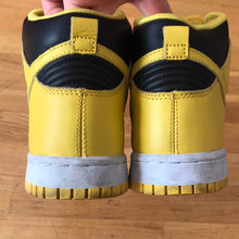 Load image into Gallery viewer, US7 Nike Dunk High Goldenrod (2003)
