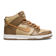 Load image into Gallery viewer, US9.5 Nike Dunk High Maple (2003)
