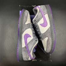 Load image into Gallery viewer, US10.5 Nike SB Dunk Low Purple Pigeon (2006)
