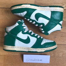 Load image into Gallery viewer, US5.5 Nike Dunk High VNTG Celtics (2008)
