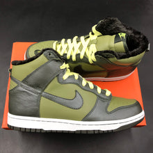 Load image into Gallery viewer, US9 Nike Dunk High Dark Army (2007)
