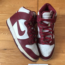 Load image into Gallery viewer, US9 Nike Dunk High Barn Red (2003)
