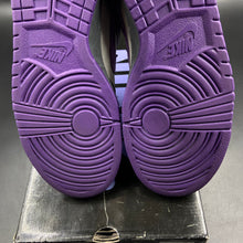 Load image into Gallery viewer, US10.5 Nike SB Dunk Low Purple Pigeon (2006)
