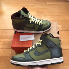 Load image into Gallery viewer, US9 Nike Dunk High Dark Army (2007)

