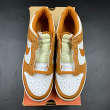 Load image into Gallery viewer, US8.5 Nike Dunk Low Curry (1999)
