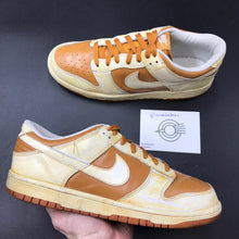 Load image into Gallery viewer, US10 Nike Dunk Low VNTG Reverse Curry (2010)
