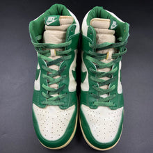 Load image into Gallery viewer, US14 Nike Dunk High VNTG Celtics (2008)
