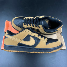 Load image into Gallery viewer, US10 Nike Dunk Low Maple Black (2003)
