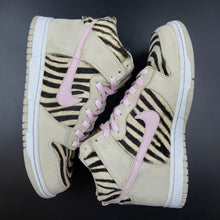 Load image into Gallery viewer, US8.5 Nike Dunk High Zebra (2006)

