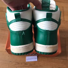 Load image into Gallery viewer, US11 Nike Dunk High VNTG Celtics (2008)
