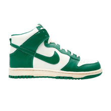 Load image into Gallery viewer, US11 Nike Dunk High VNTG Celtics (2008)
