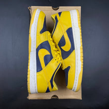 Load image into Gallery viewer, US11 Nike Dunk Low Reverse Michigan (1999)
