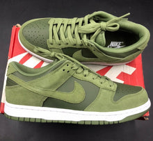 Load image into Gallery viewer, US9 Nike Dunk Low Palm Green (2016)
