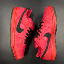 Load image into Gallery viewer, US8.5 Nike SB Dunk Low True Red (2003)
