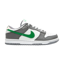 Load image into Gallery viewer, US9 Nike Dunk Low Twisted Prep (2003)
