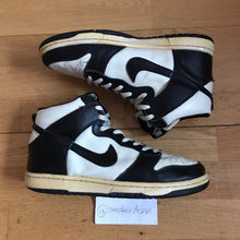 Load image into Gallery viewer, US9 Nike Dunk High VNTG Black &amp; White (2008)
