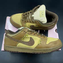 Load image into Gallery viewer, US10 Nike SB Dunk Low Shanghai 2 (2005)
