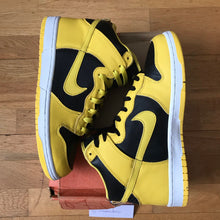Load image into Gallery viewer, US10 Nike Dunk High Goldenrod (2003)
