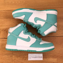 Load image into Gallery viewer, US6 Nike Dunk High Island Green (2017)
